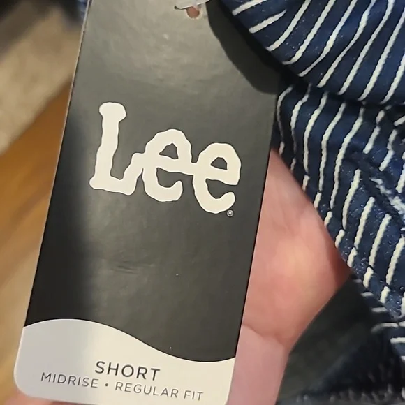 Lee | Retro Stripe Denim Railroad MidRise Shorts Size 18 - Picture 5 of 7